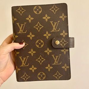 Authentic LV Medium Ring Agenda Cover-Monogram